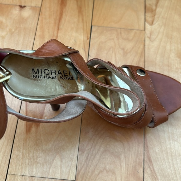 Michael Kors brown heels - Picture 2 of 2